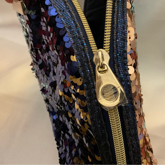 Isabella Scott Blue Flip Sequin Makeup Pouch Zipper Cosmetic Bag Toiletry Clutch - Picture 8 of 16